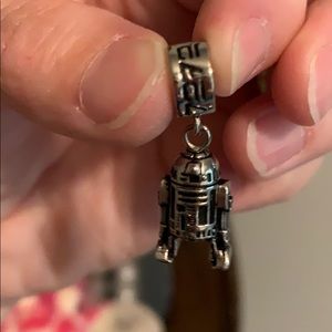 Pandora R2D2